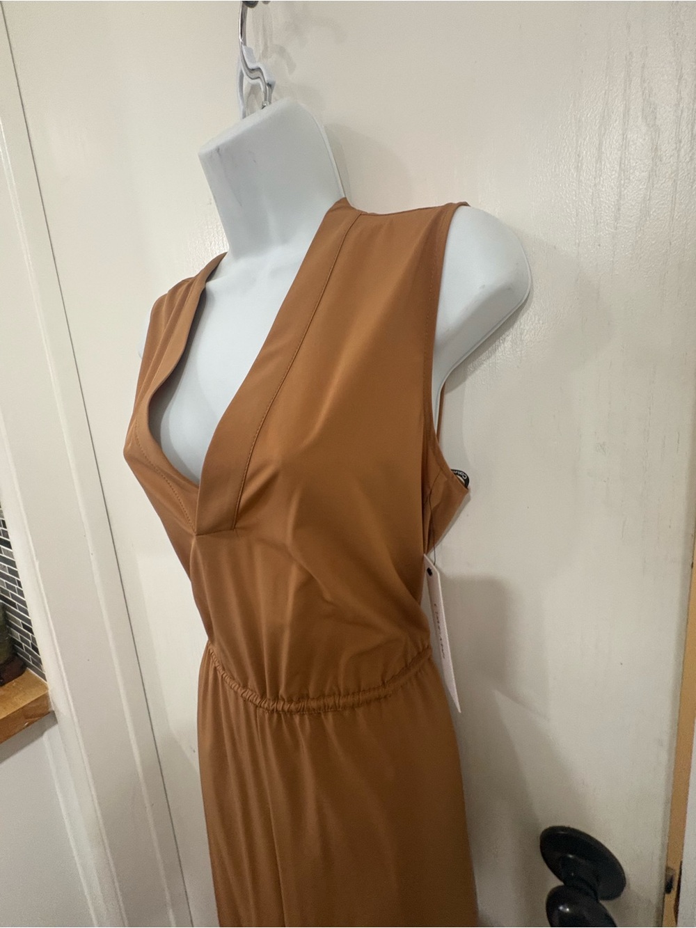 Minimalist quiet luxury cocktail Sleeveless V-Neck Wide Leg Jumpsuit in Caramel - Picture 7 of 8
